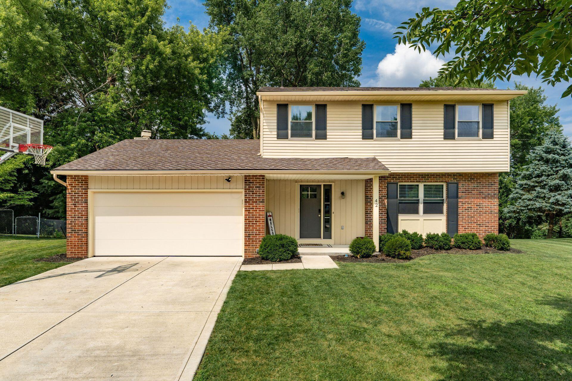 Property Photo: 42 John Anne Circle OH 43110