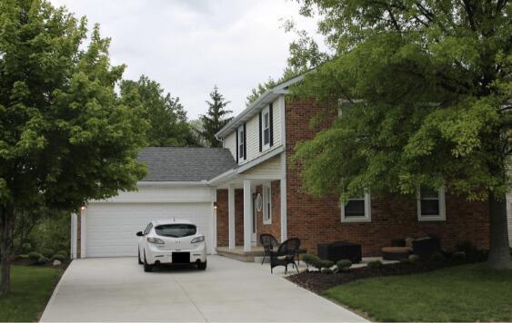 Property Photo: 2372 Clover Blossom Court OH 43123