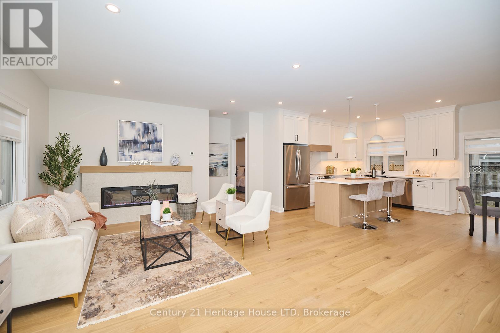Property Photo:  4 Meteor Street  ON L2S 2T1 