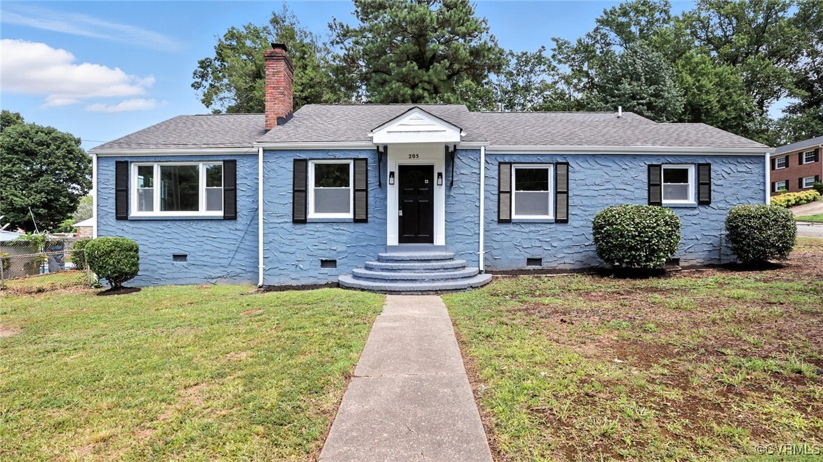 Property Photo:  205 Brooklawn Avenue  VA 23860 