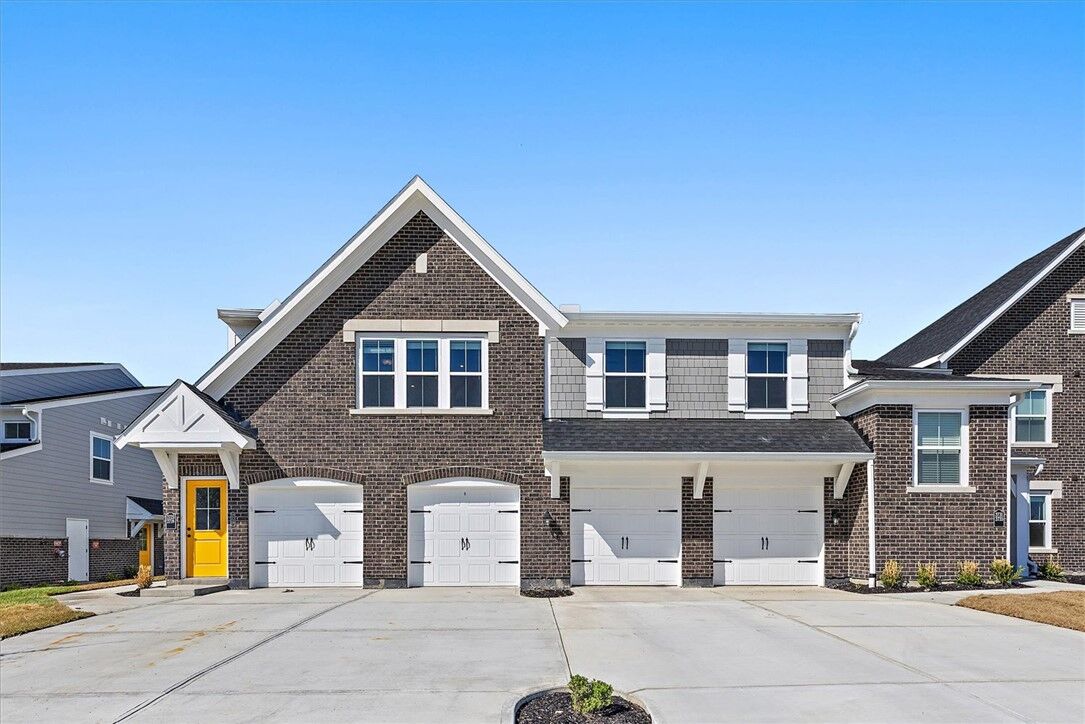Property Photo:  2727 Golden Leaf Drive 18-300  OH 45431 