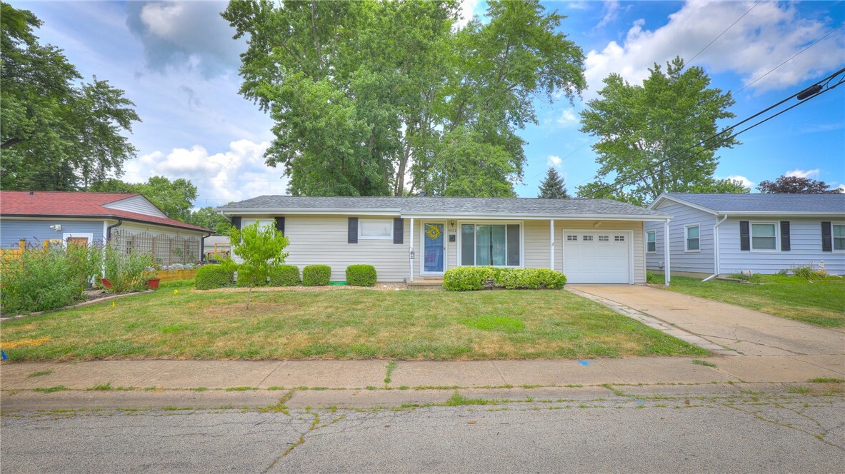 Property Photo:  4022 N Newcastle Drive  IL 62526 