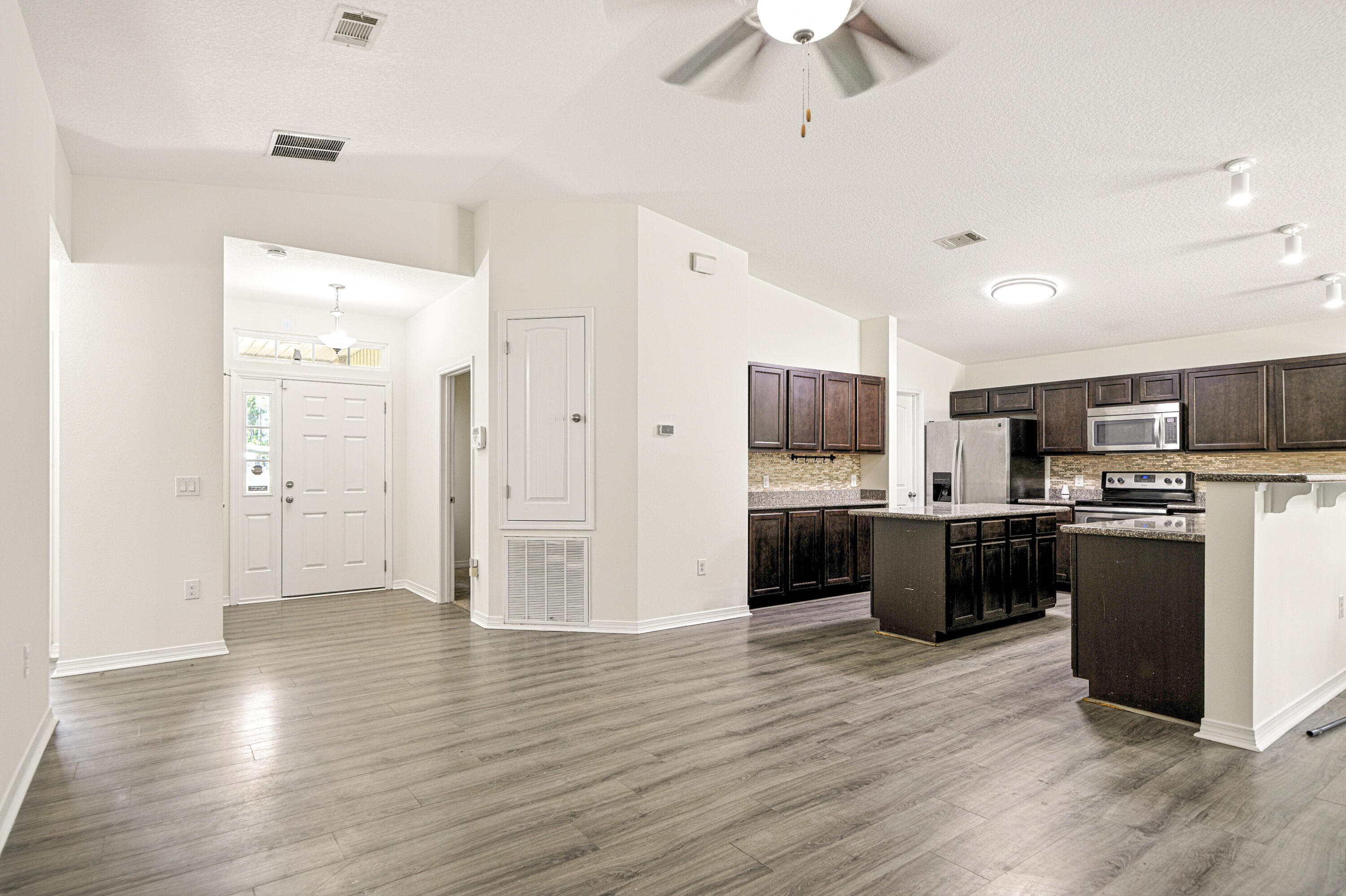Property Photo:  9207 Timber Lane  FL 32566 