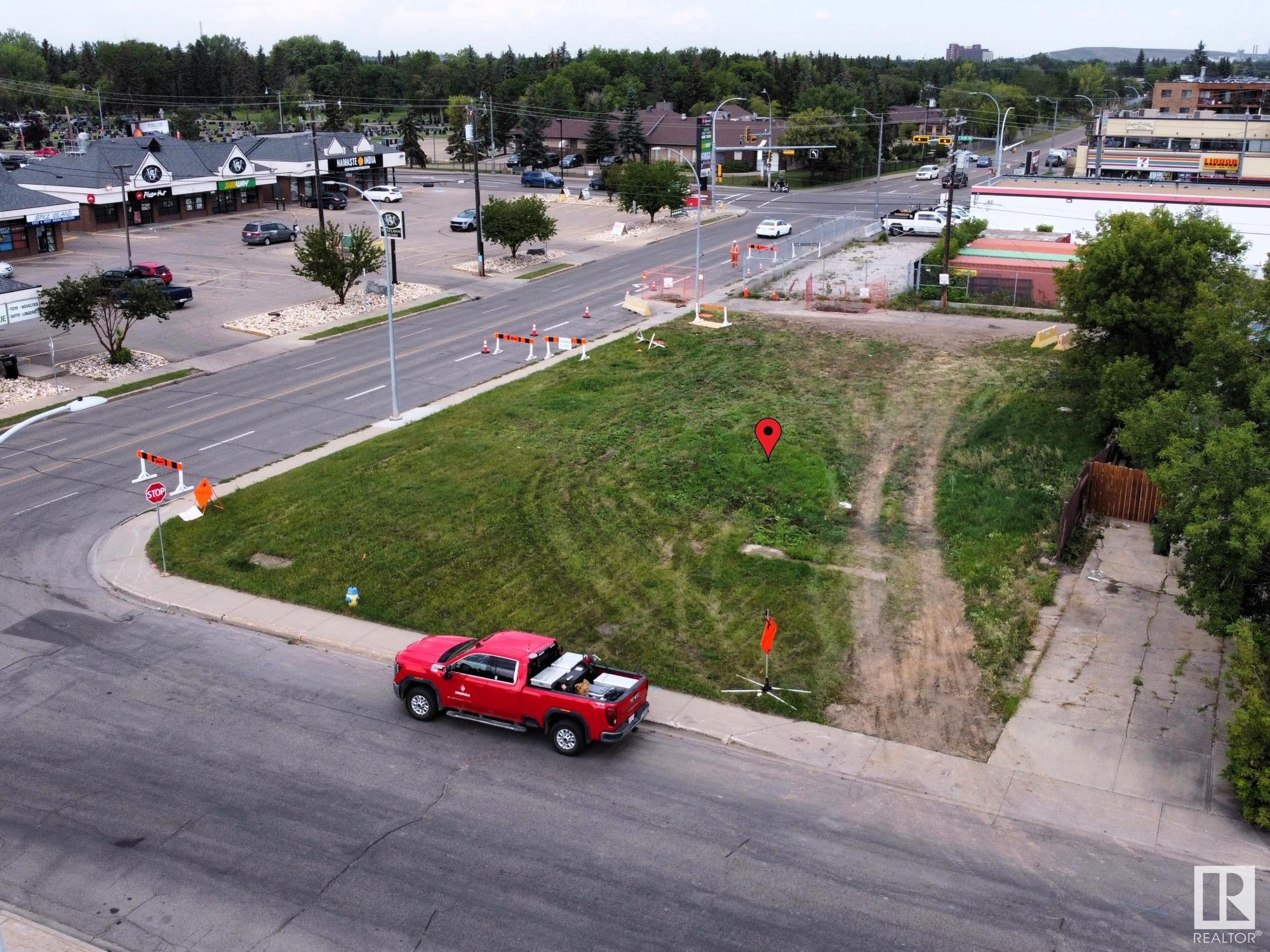 Property Photo:  16226 100A Avenue NW  AB T5P 0M3 