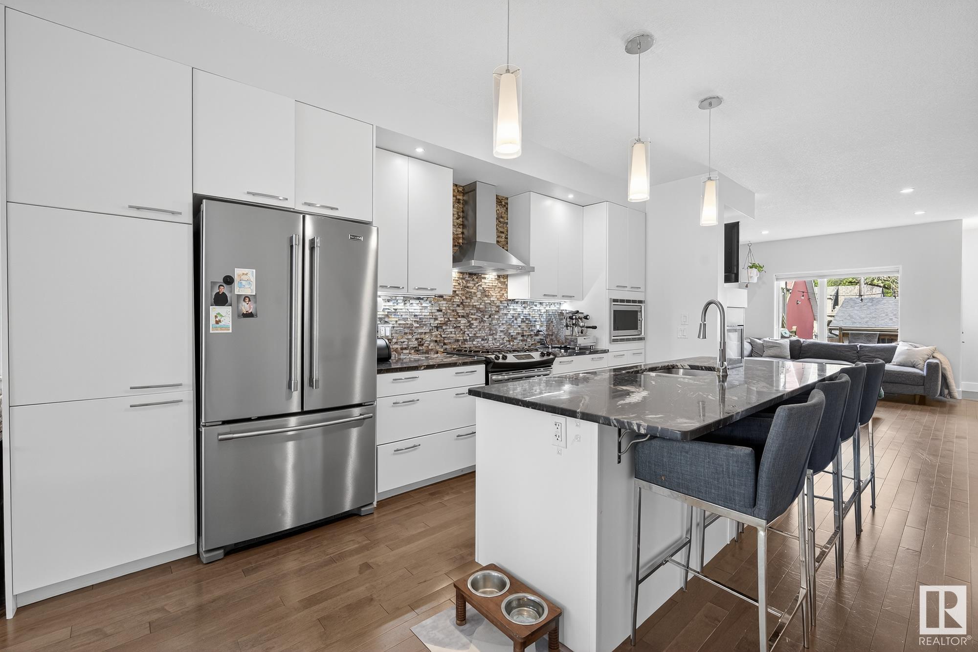 10462 144 Street NW  Edmonton AB T5N 2V4 photo
