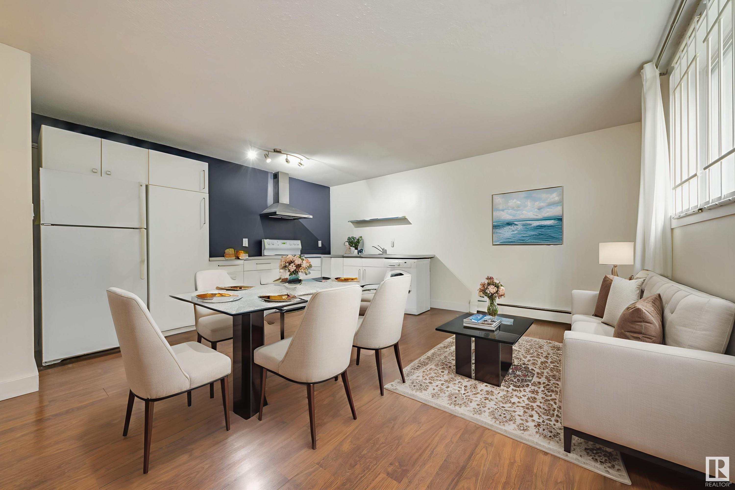10015 83 Avenue NW 5  Edmonton AB T6E 2C3 photo