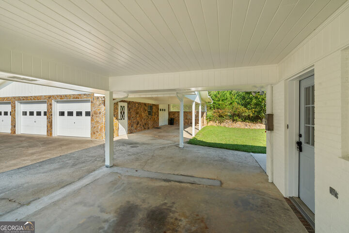 Property Photo:  255 Loving Road  GA 30560 