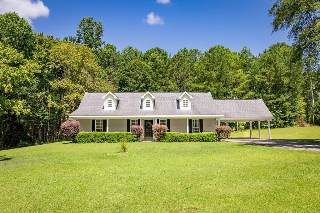 Property Photo:  49 Lee Road 0537  AL 36874 