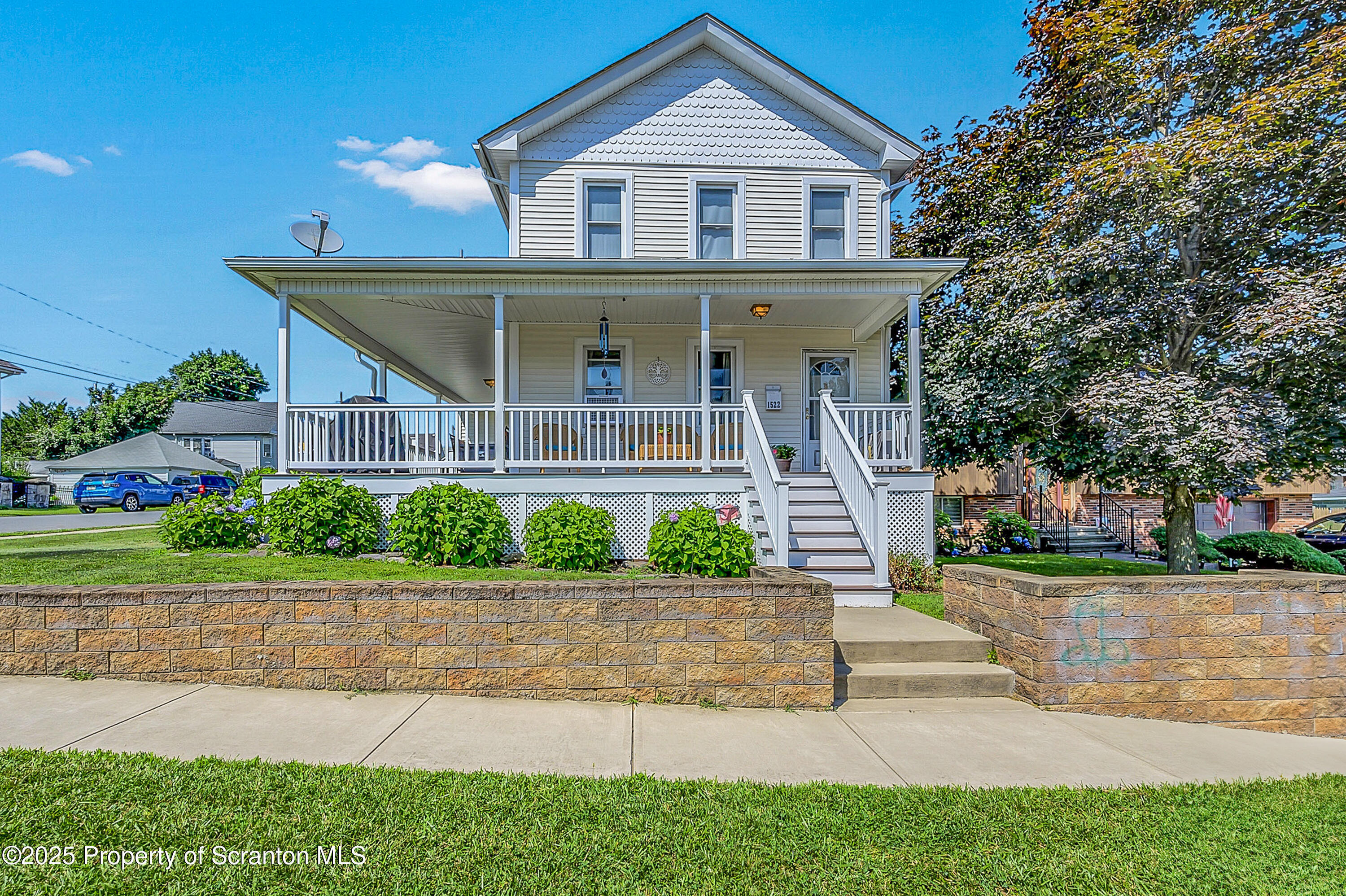 Property Photo: 1522 Price Street PA 18504
