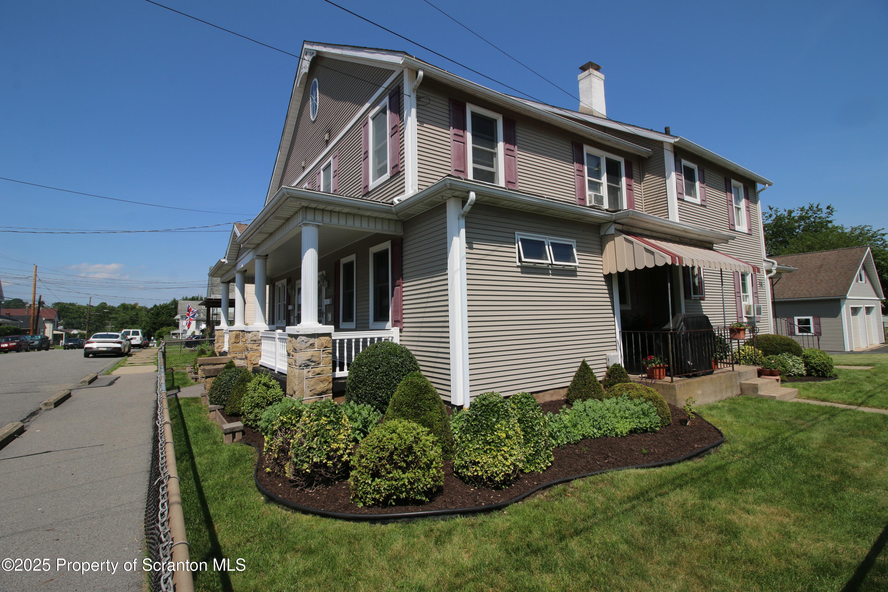 Property Photo:  441-443 14th Avenue  PA 18504 