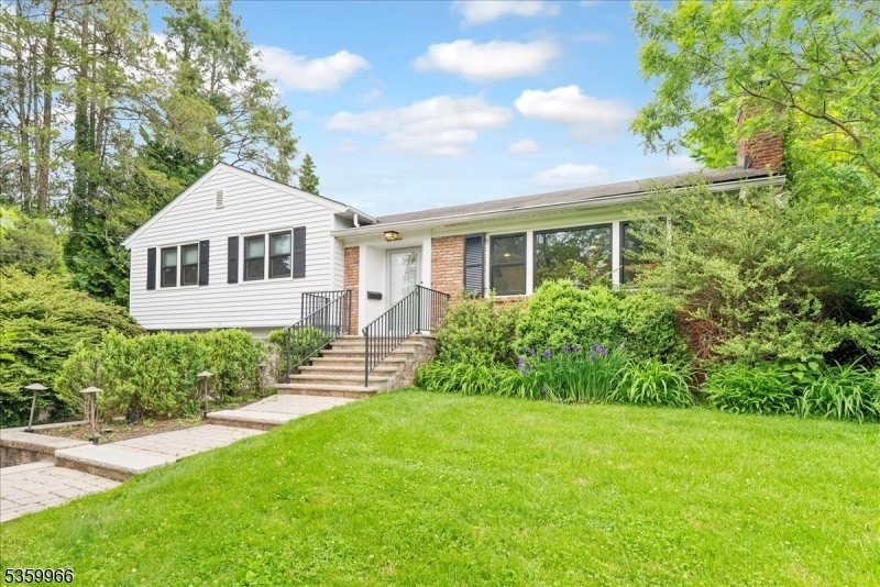 57 High St  Summit City NJ 07901 photo