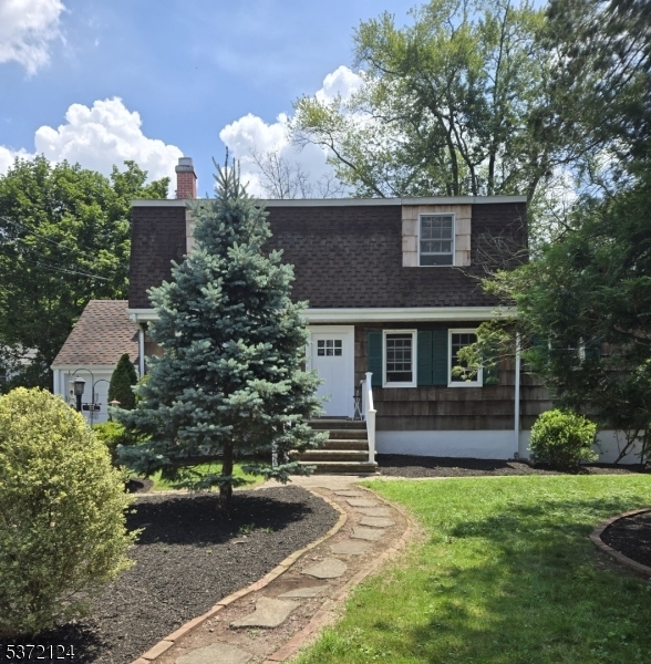 33 Country Club Ln  Springfield Twp. NJ 07081 photo