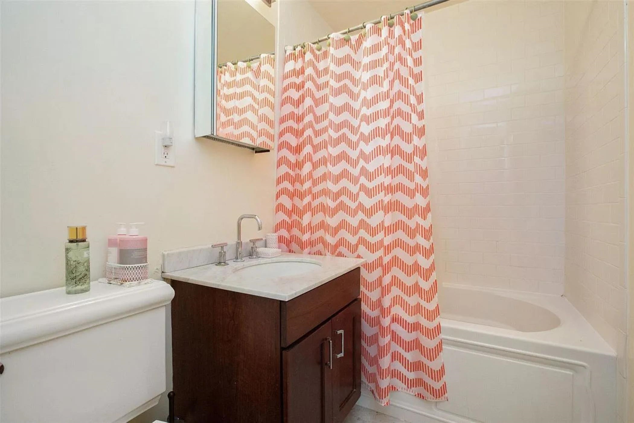 Property Photo: 341 Monmouth St 306D NJ 07302