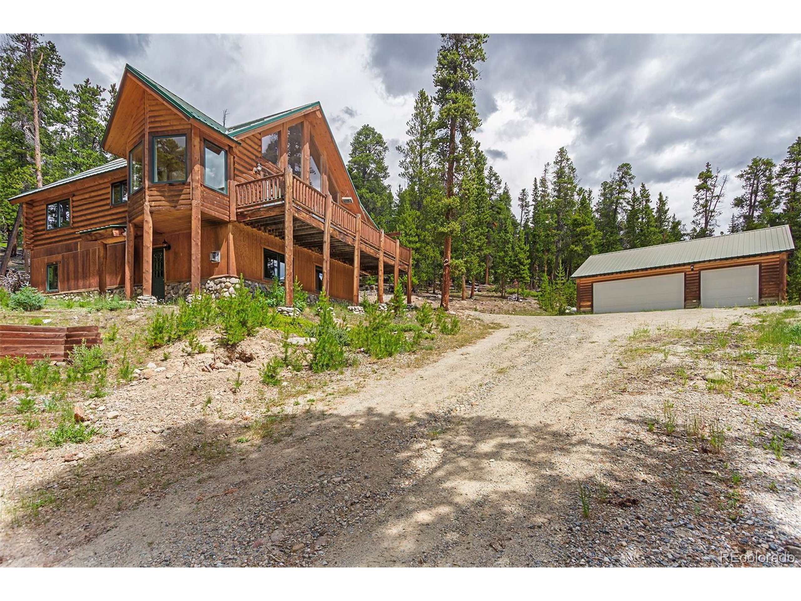 Property Photo:  