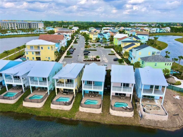 Property Photo:  3032 Parrot Head Place  FL 34747 