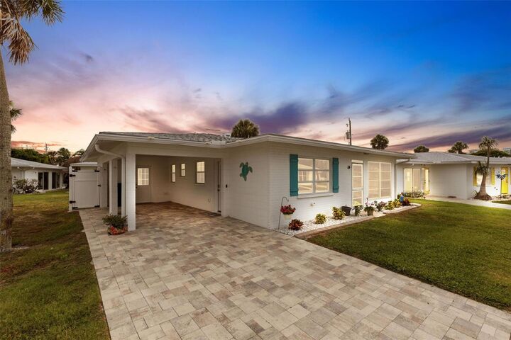 Property Photo:  1977 Beach Road 84  FL 34223 