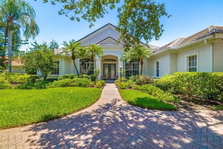 Property Photo: 8844 Bloomfield Boulevard FL 34238