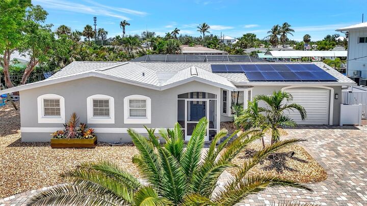 Property Photo:  4216 Royal Palm Drive  FL 34210 