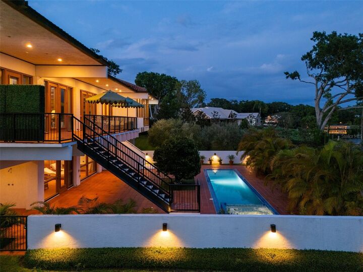 Property Photo: 950 N Lake Otis Drive SE FL 33880
