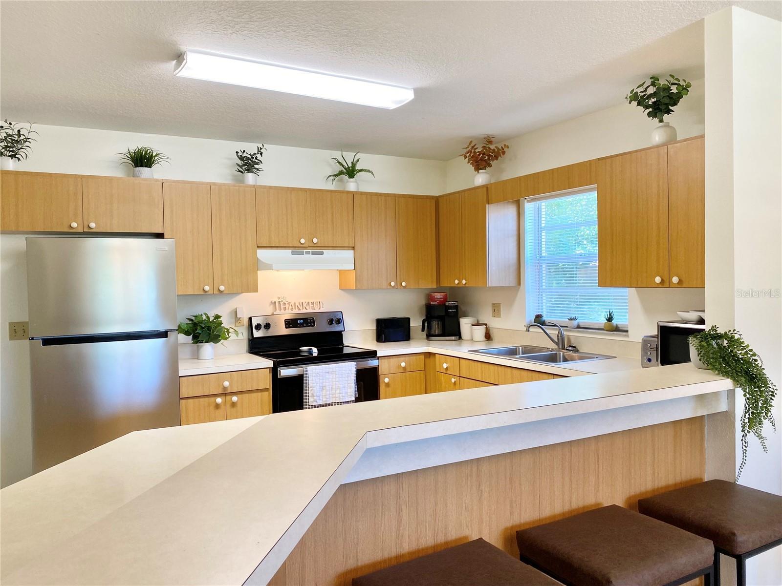Property Photo: 3920 W Pine Street FL 33607