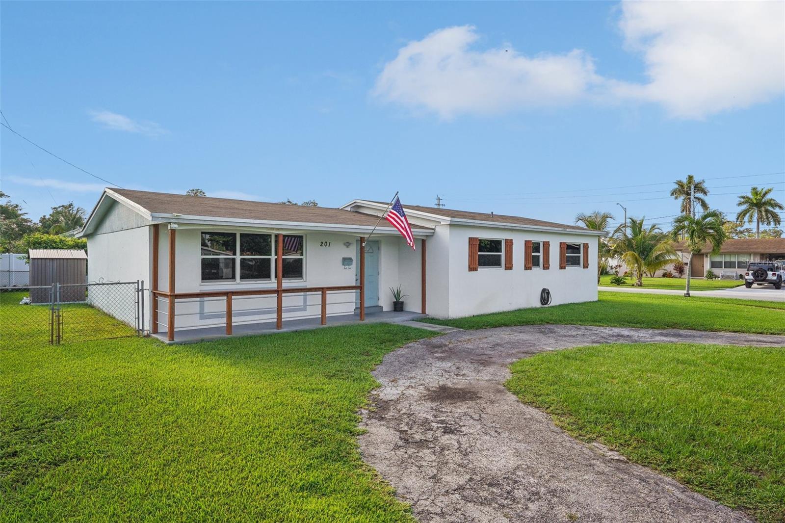 Property Photo:  201 N 66th Terrace  FL 33024 