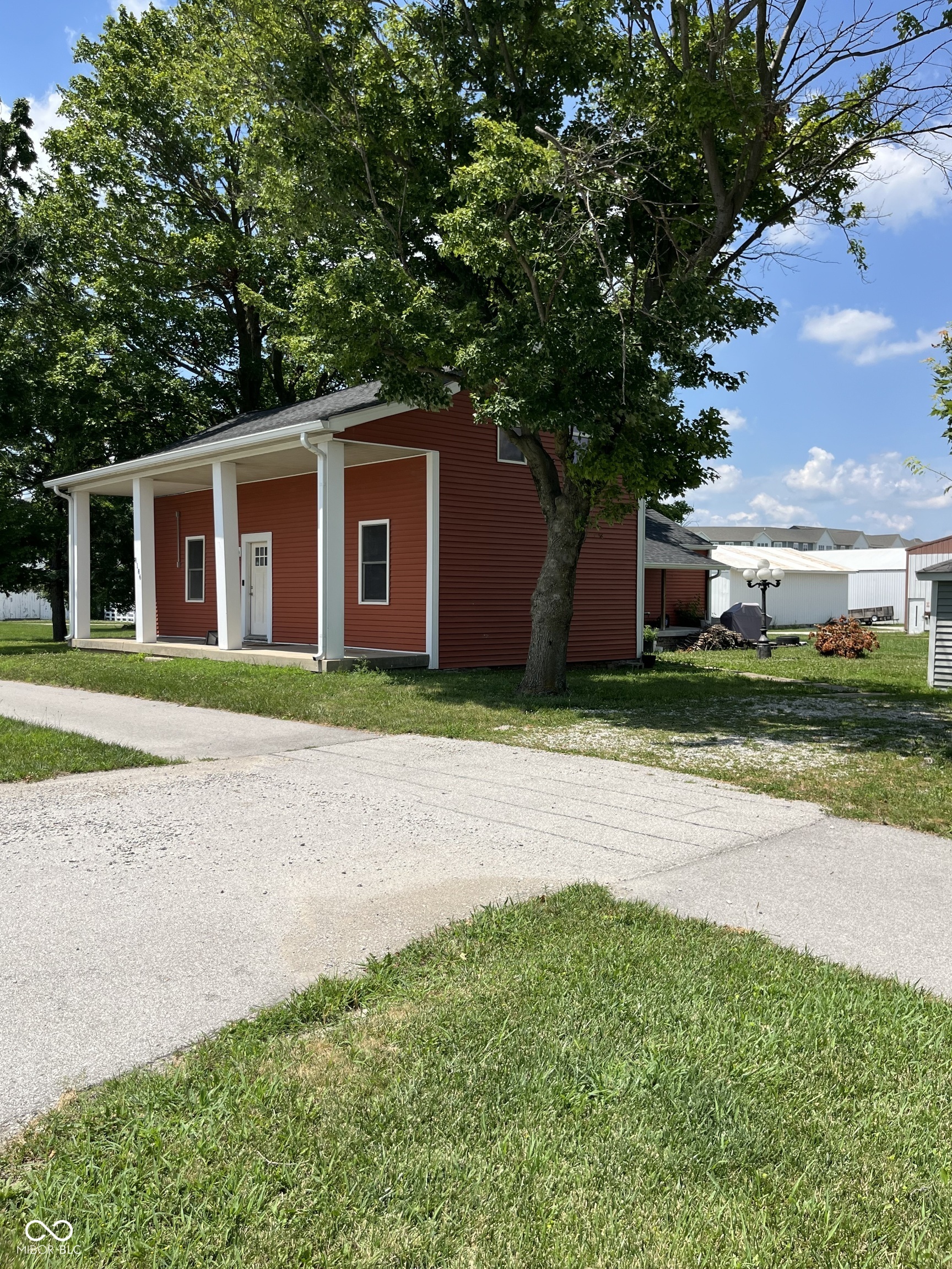 Property Photo:  8186 E County Road 200 N  IN 46123 