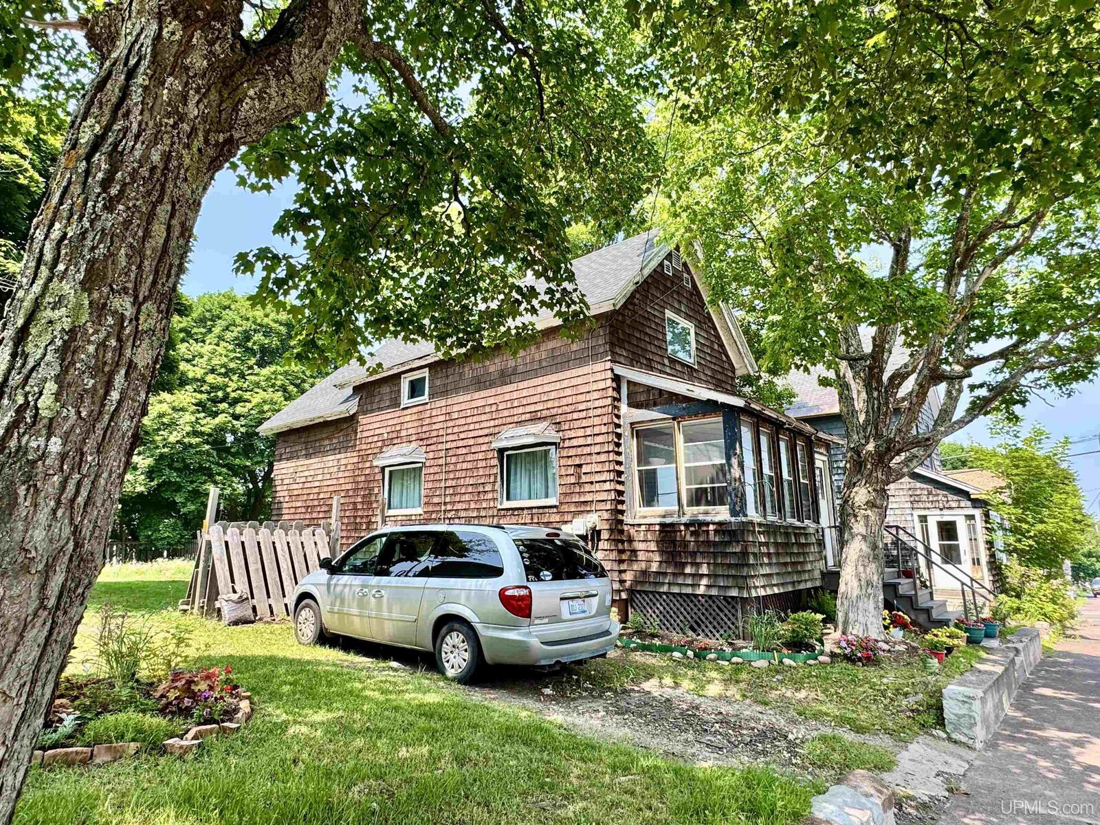 Property Photo:  205 Kearsarge Street  MI 49913 