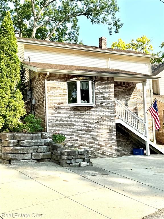 Property Photo:  423 Shady Oaks Street  MI 48362 2569 