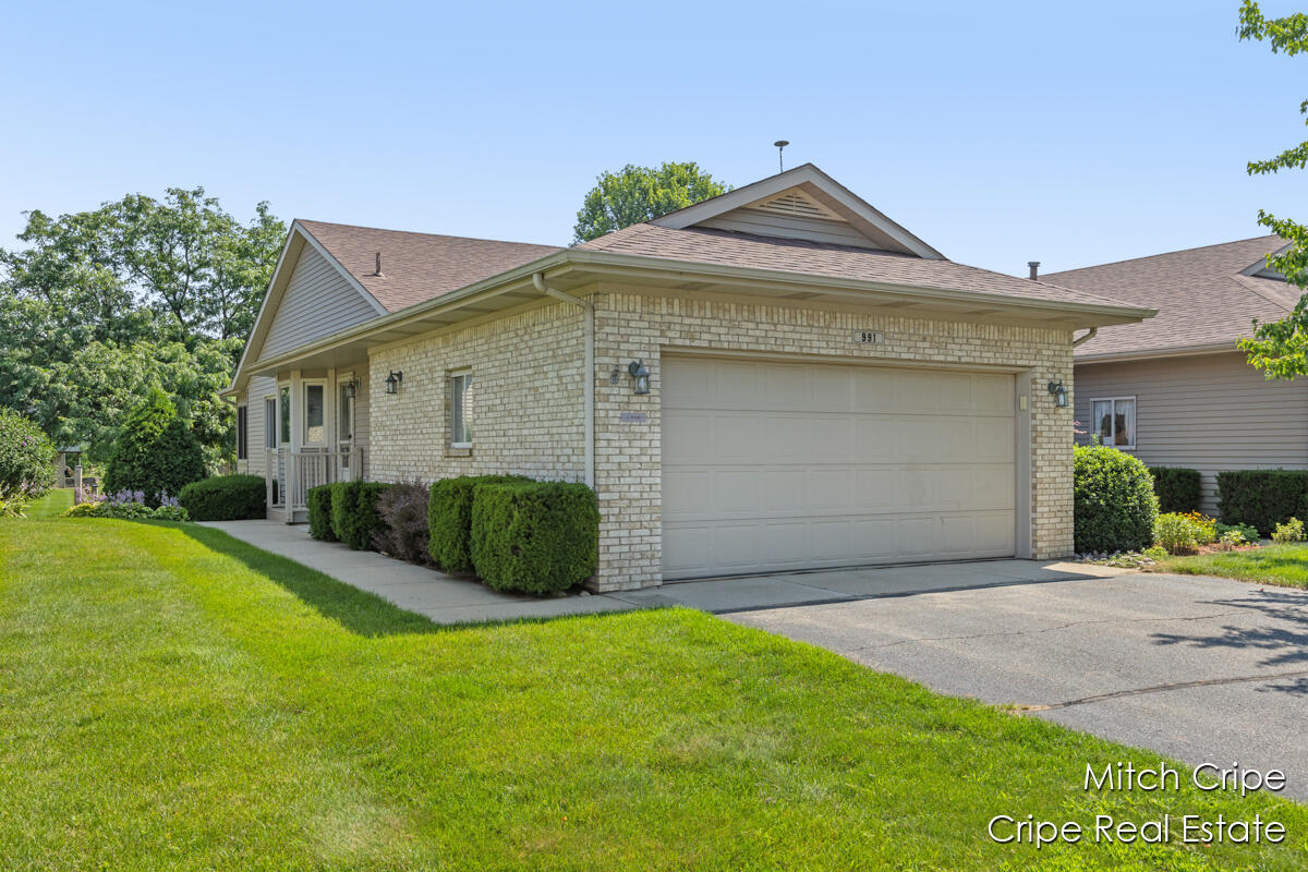 991 Amber Ridge Drive SW  Byron Center MI 49315 photo