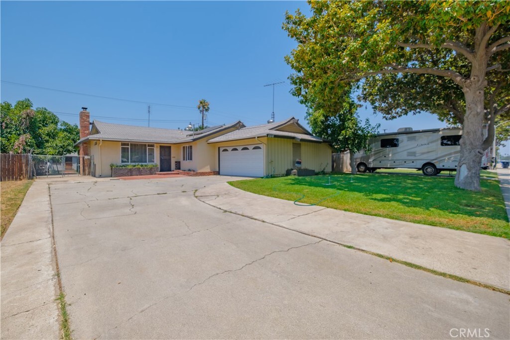 Property Photo:  8841 California Ave  CA 92503 
