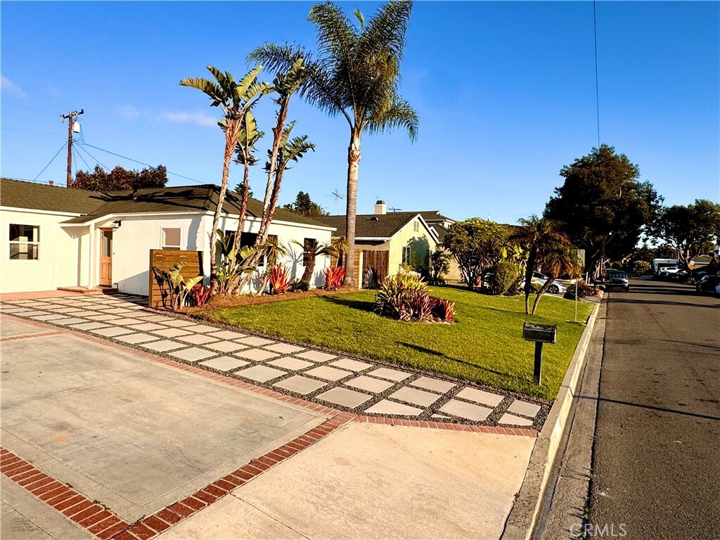 Property Photo:  2064 Republic Avenue  CA 92627 