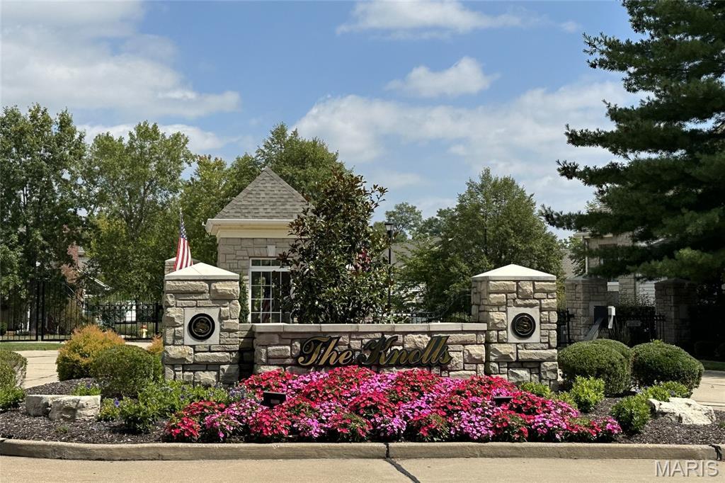 Property Photo: 724 Stonebluff Court MO 63005