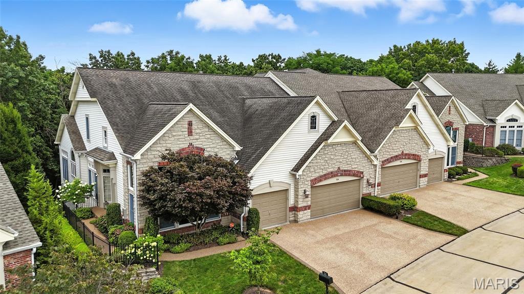 Property Photo: 724 Stonebluff Court MO 63005