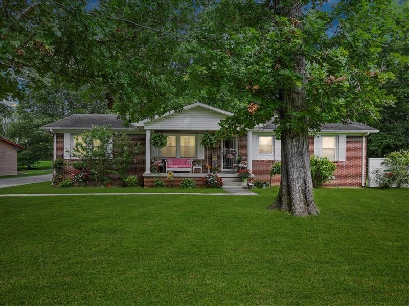 Property Photo: 110 Ligon Dr TN 37160