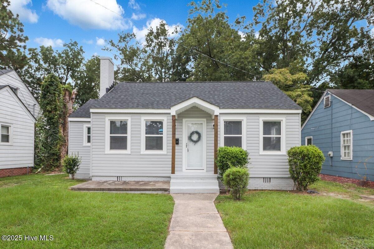 Property Photo:  1107 Colonial Avenue  NC 27834 