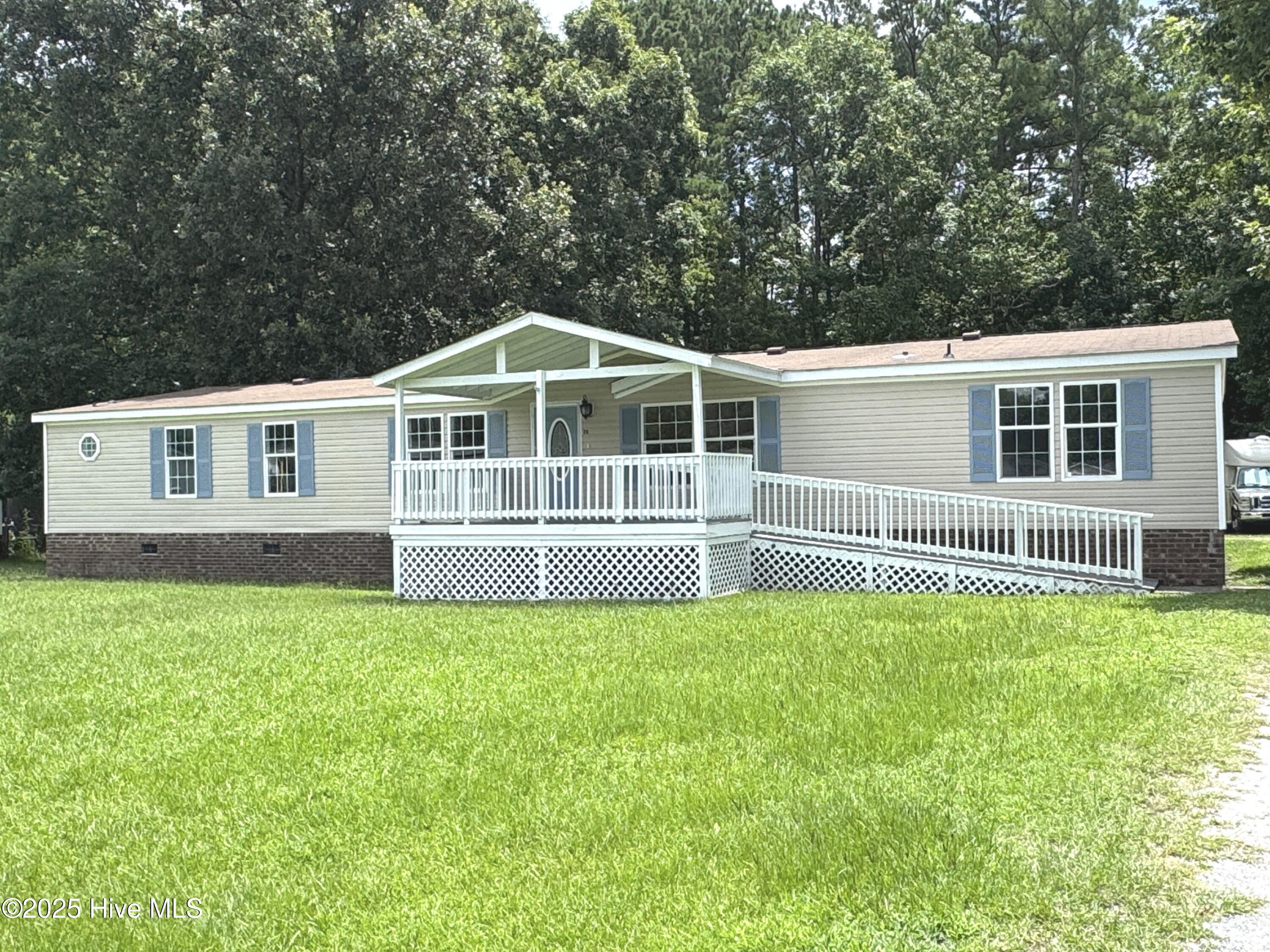 618 Maynard Boulevard  Jacksonville NC 28546 photo