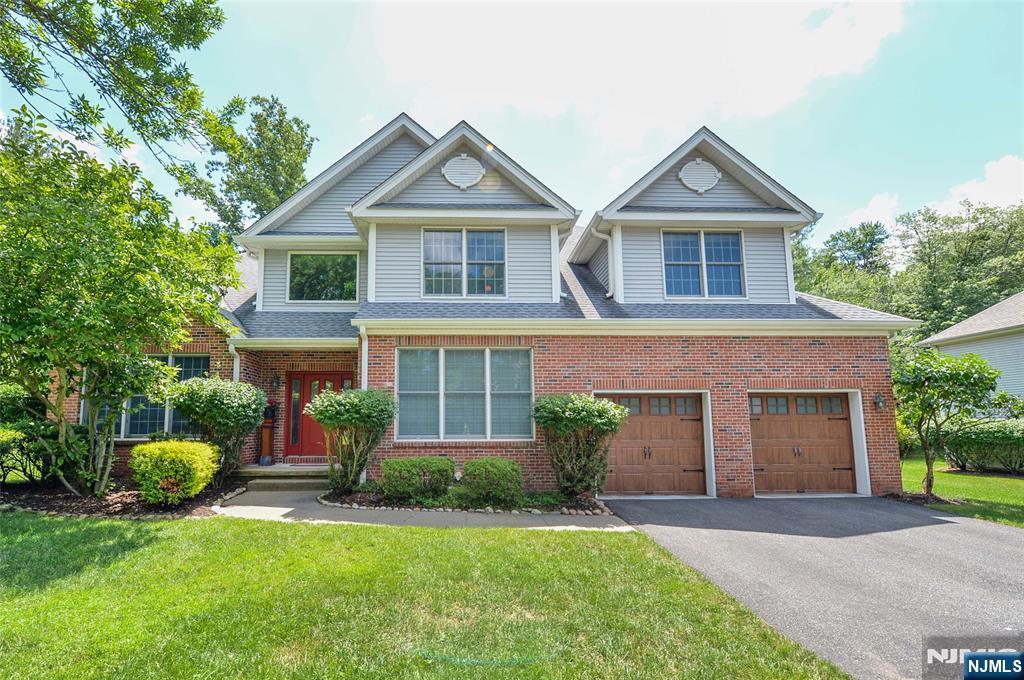 Property Photo:  1 Woods Edge Road  NJ 07675 