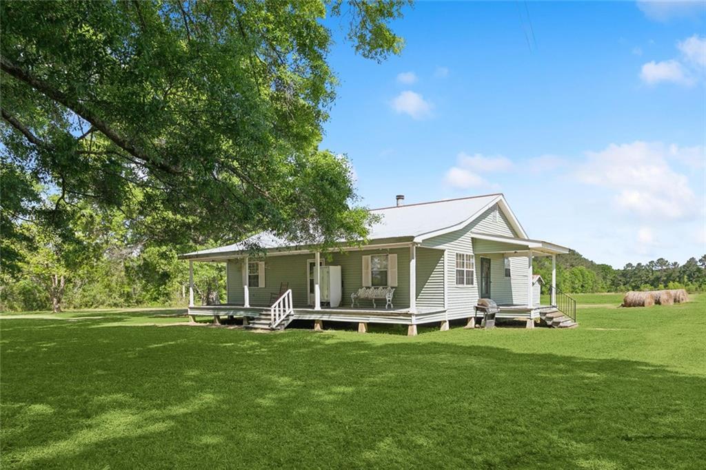 Property Photo: 13095 Joiner Road LA 70437