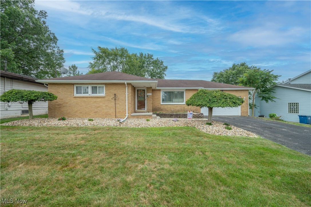 Property Photo: 519 Blossom Avenue OH 44405