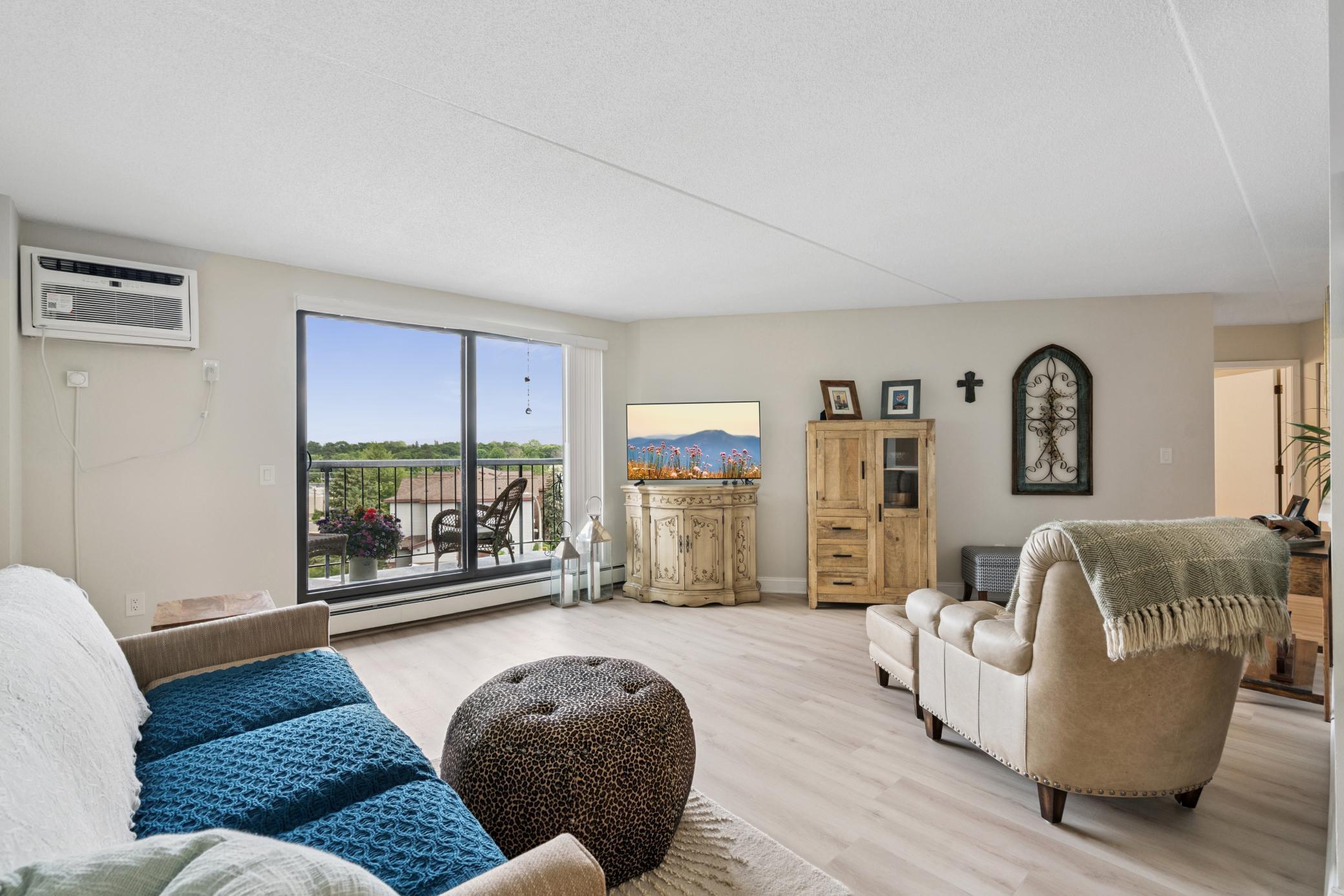 Property Photo:  2601 Kenzie Terrace 324  MN 55418 