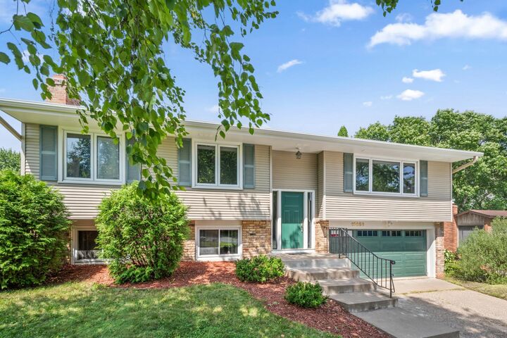 Property Photo:  10052 Nesbitt Avenue S  MN 55437 