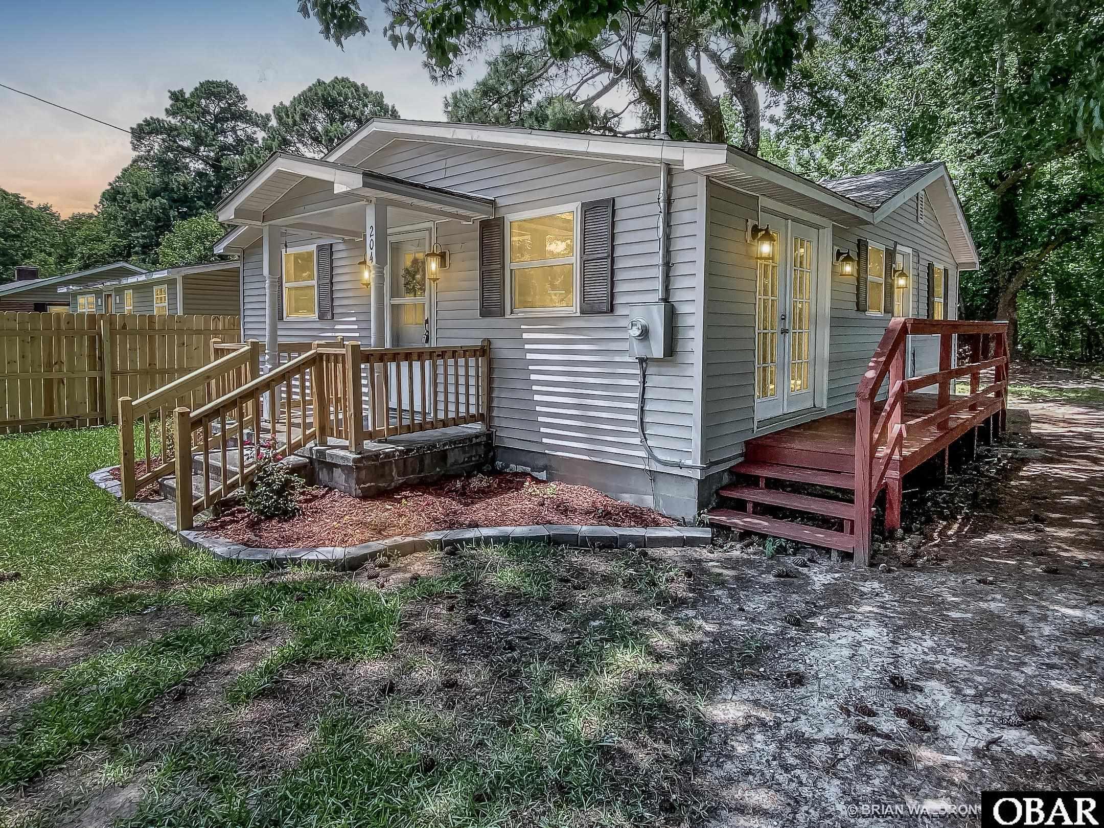 Property Photo: 204 Pinewood Ave NC 27909