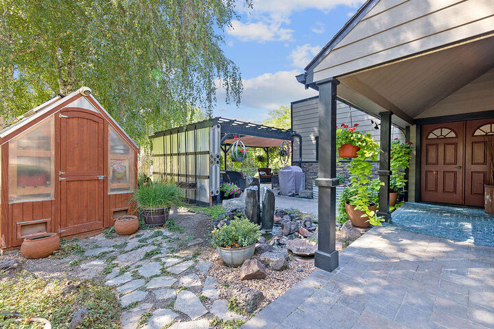 Property Photo: 101 NE Marmot Lane OR 97754