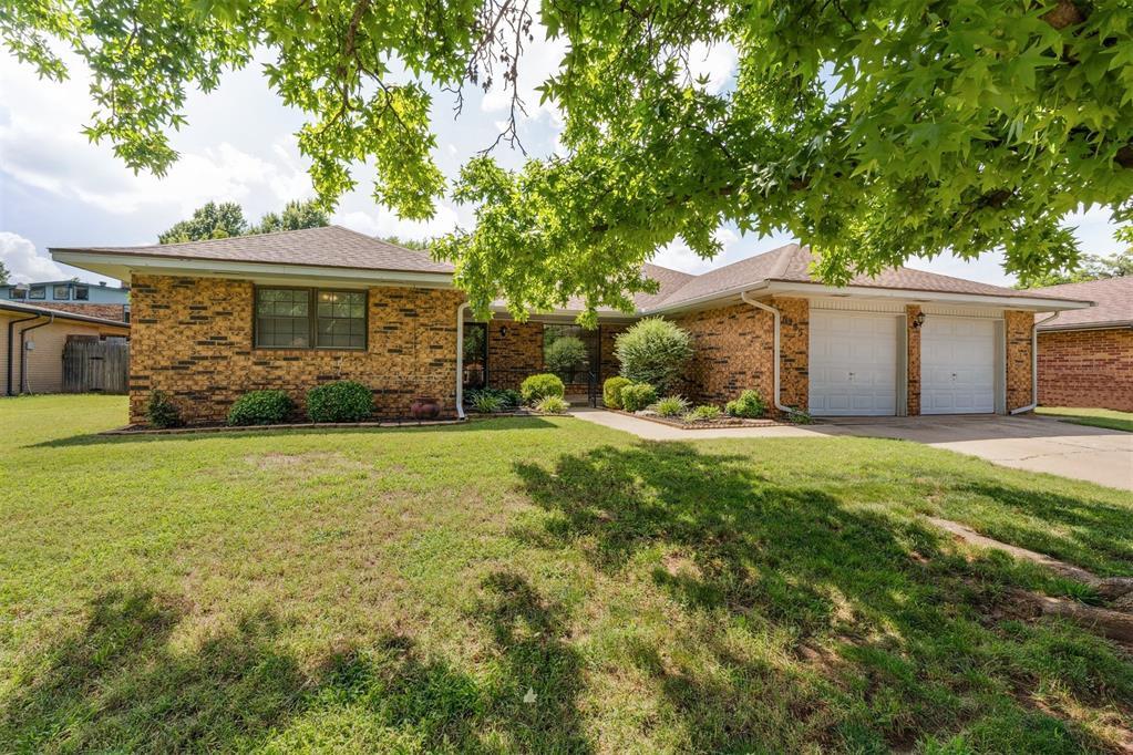 Property Photo:  6205 N Willowridge Drive  OK 73122 