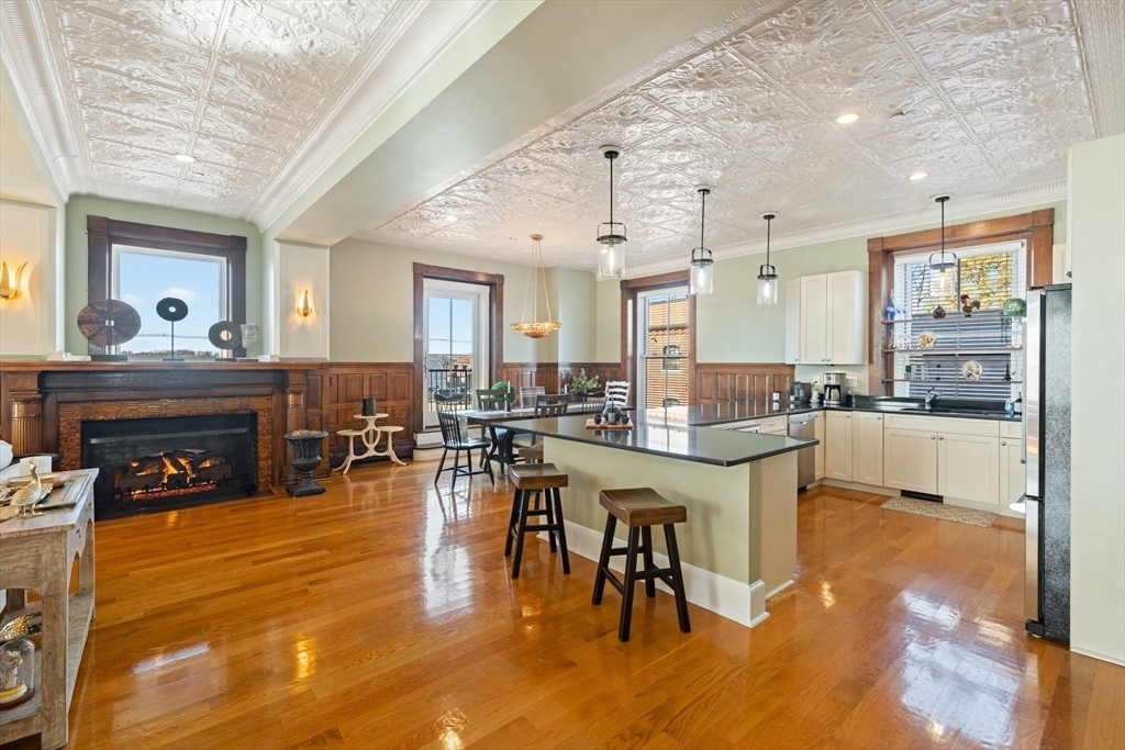 423 Hope St C  Bristol RI 02809 photo