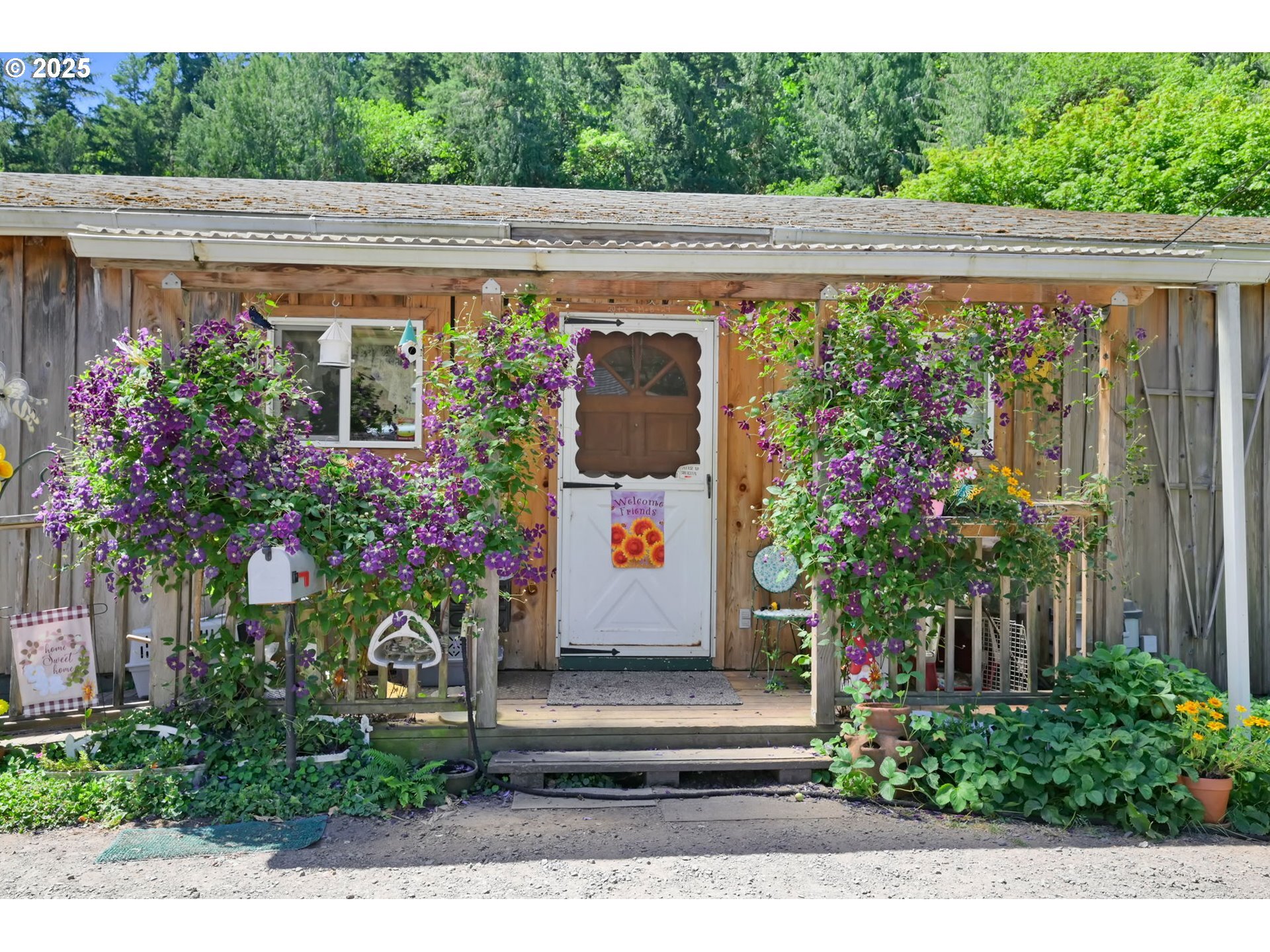 Property Photo: 700 Upper Smith River Rd OR 97435