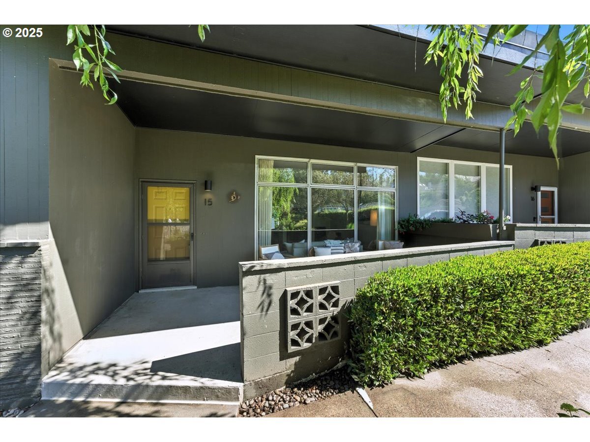 Property Photo: 5225 SW Oleson Rd 15 OR 97225