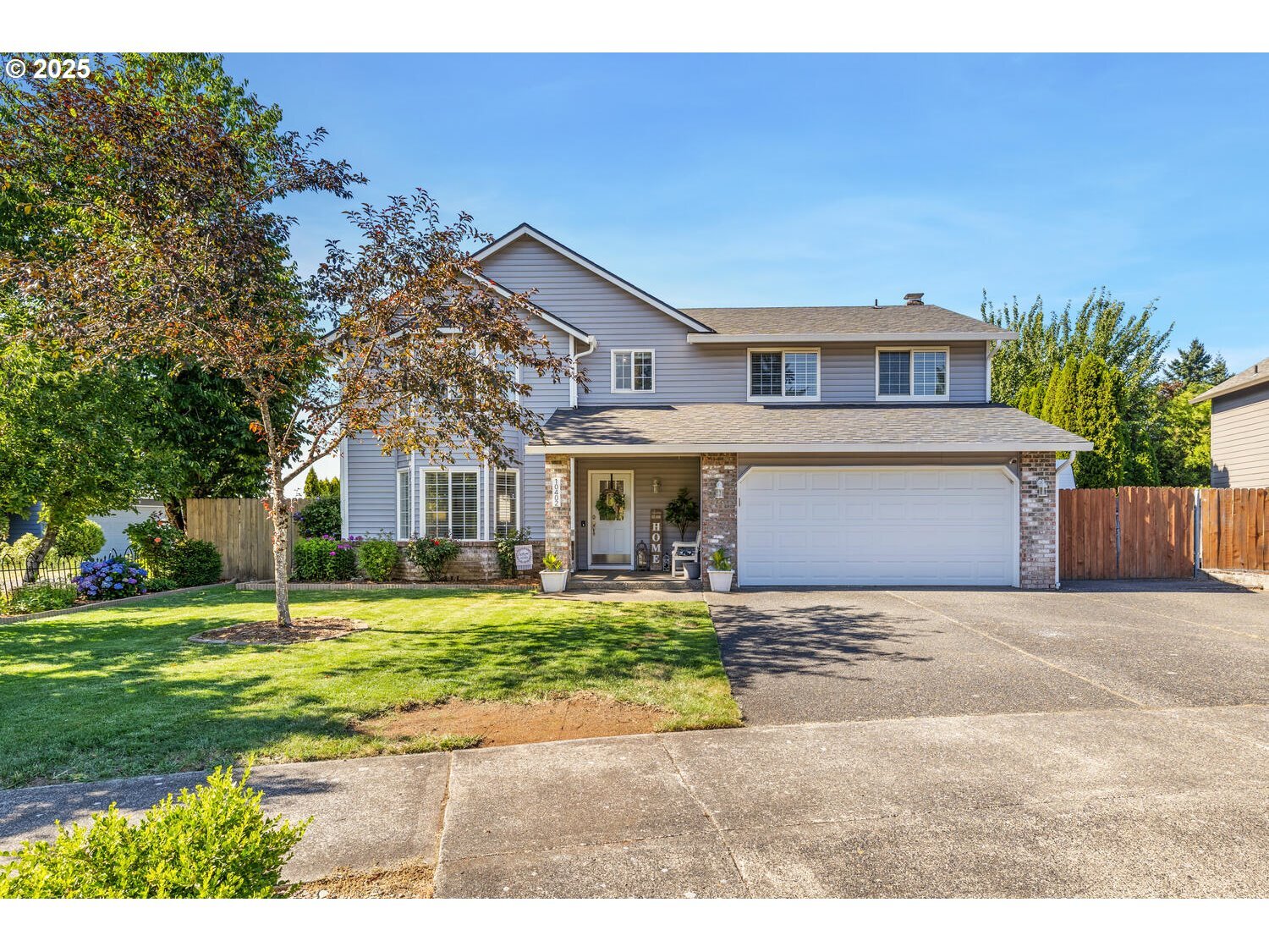 Property Photo:  10402 NE 95th St  WA 98662 