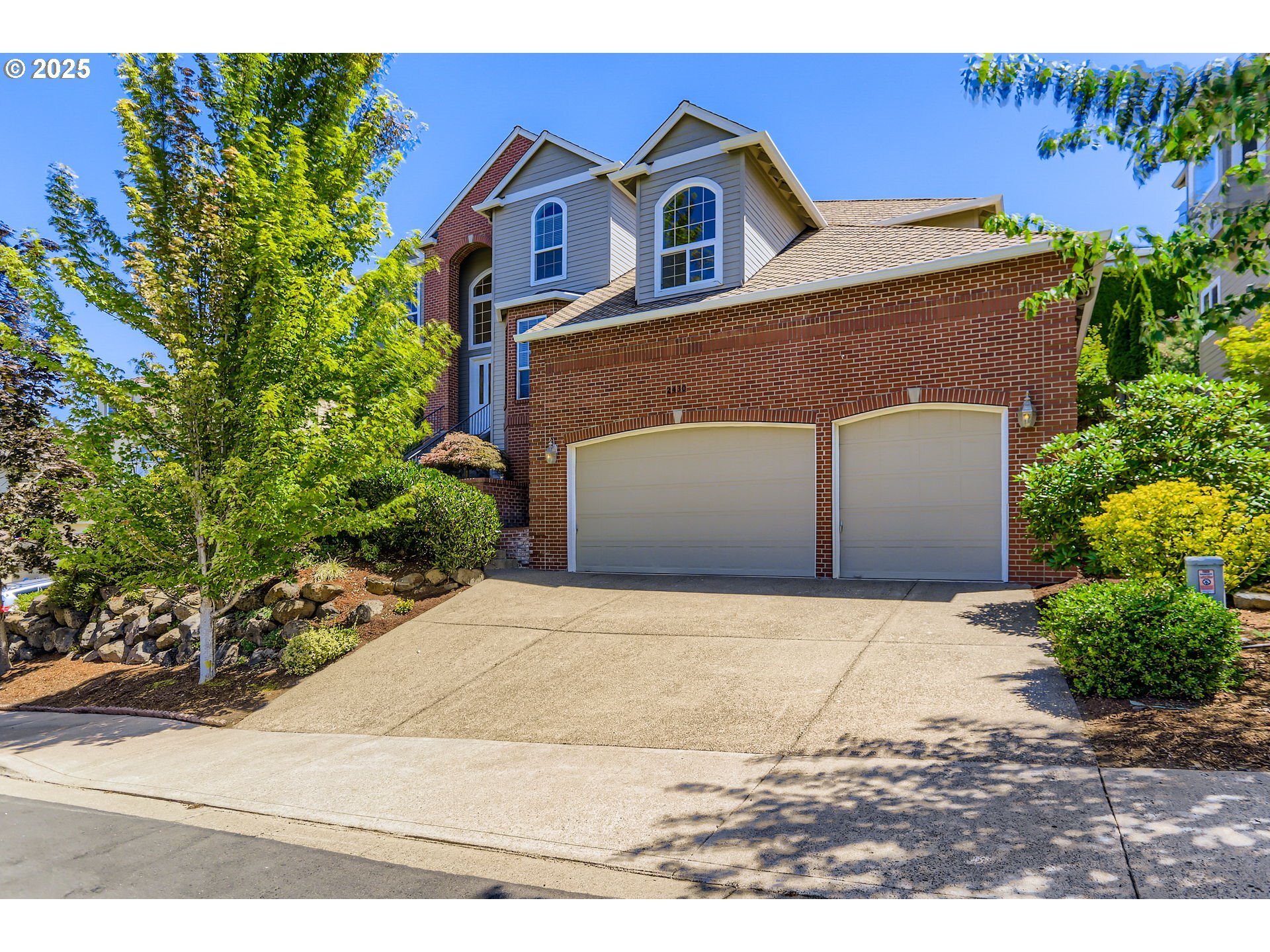 Property Photo:  2430 NW Woodrose Dr  OR 97229 