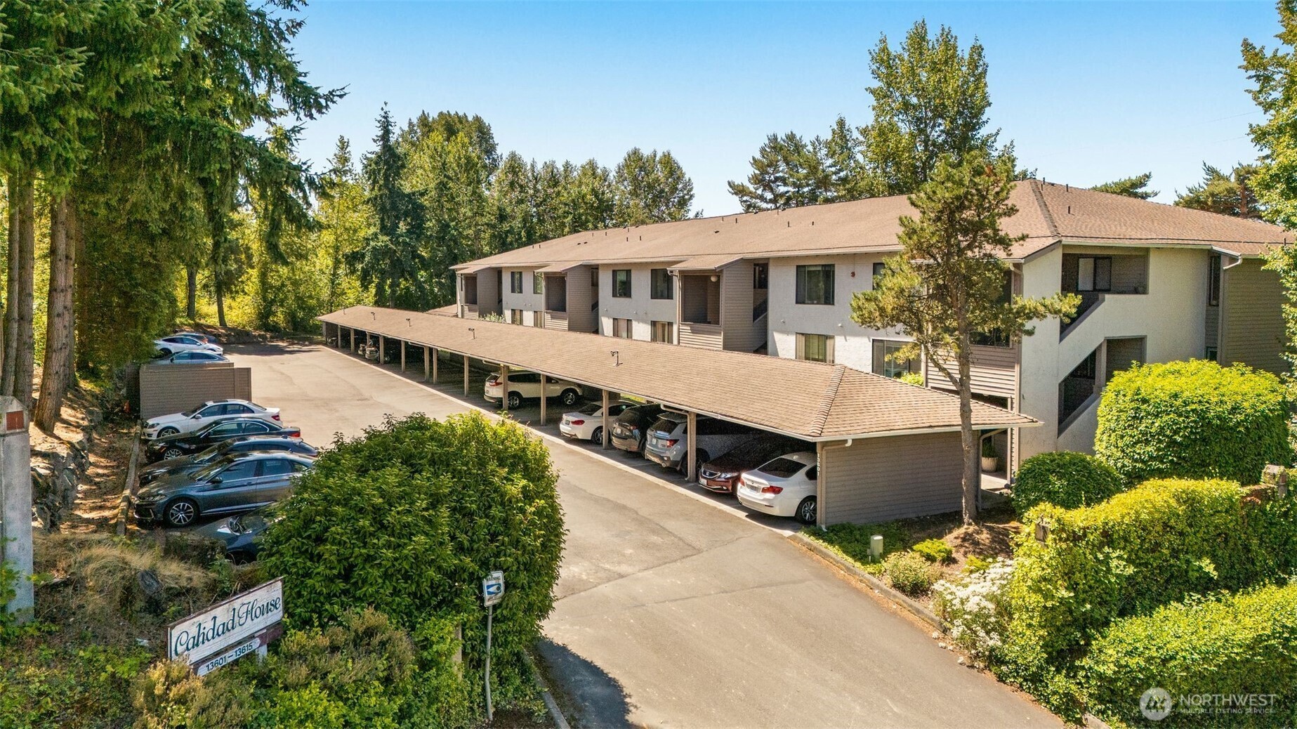 Property Photo: 13605 NE 8th Street 303 WA 98005